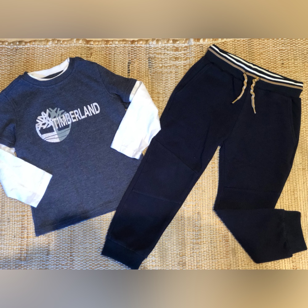 Boy sz 4T outfit Timberland shirt/Mayoral sweat pants Navy, great condition
